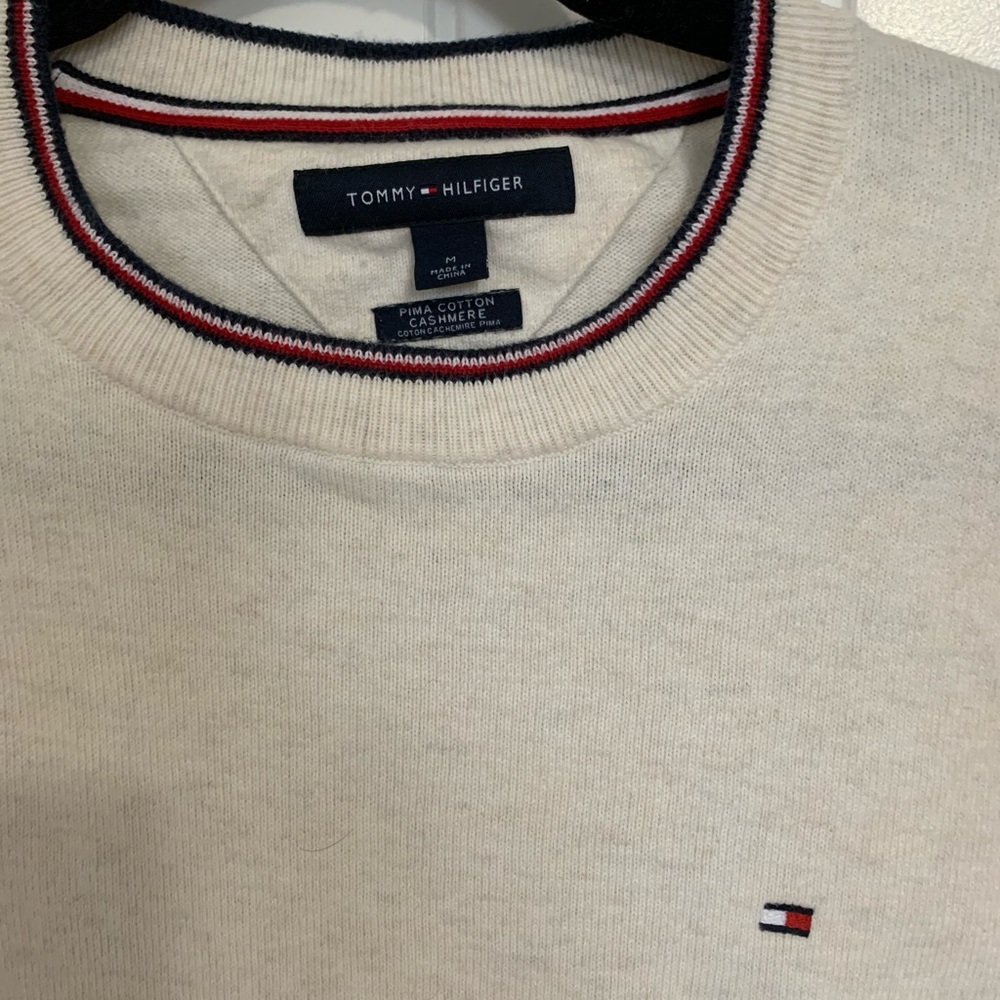 Tommy Hilfiger Cream Sweater with Red Accents